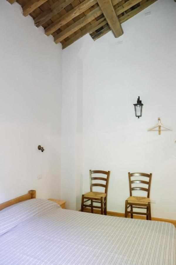 Leremorifugio Escursionistico10 Min Steep Walk Farm stay